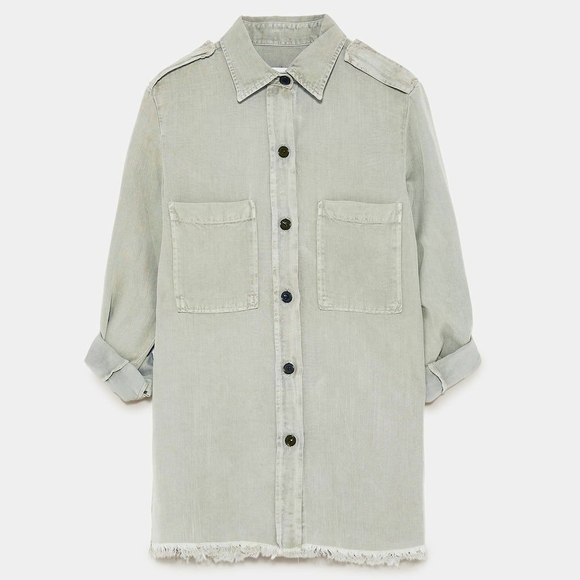 🦋 3/$25 Zara Grey/Green Denim Button-Up - Picture 2 of 3